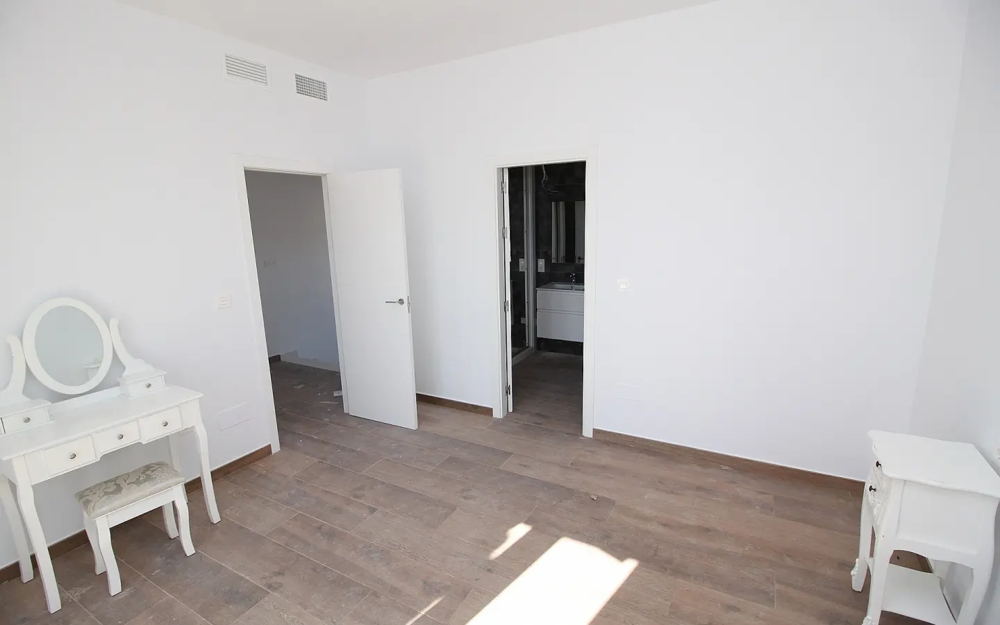 4-bedroom Detached Villa In Pinoso, Spain (150 M²)