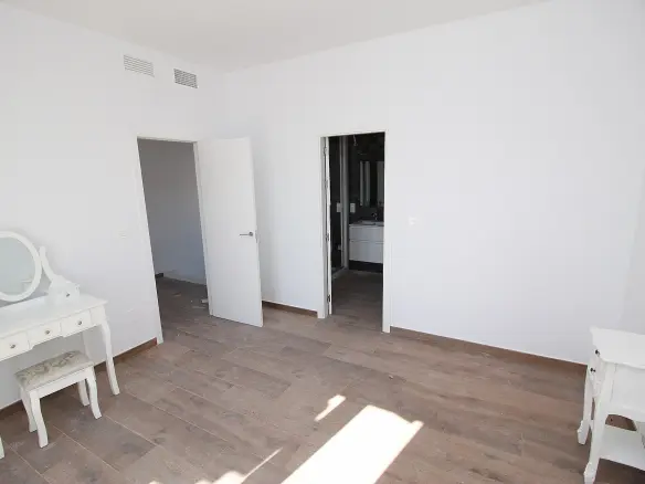 4-bedroom Detached Villa In Pinoso, Spain (150 M²)