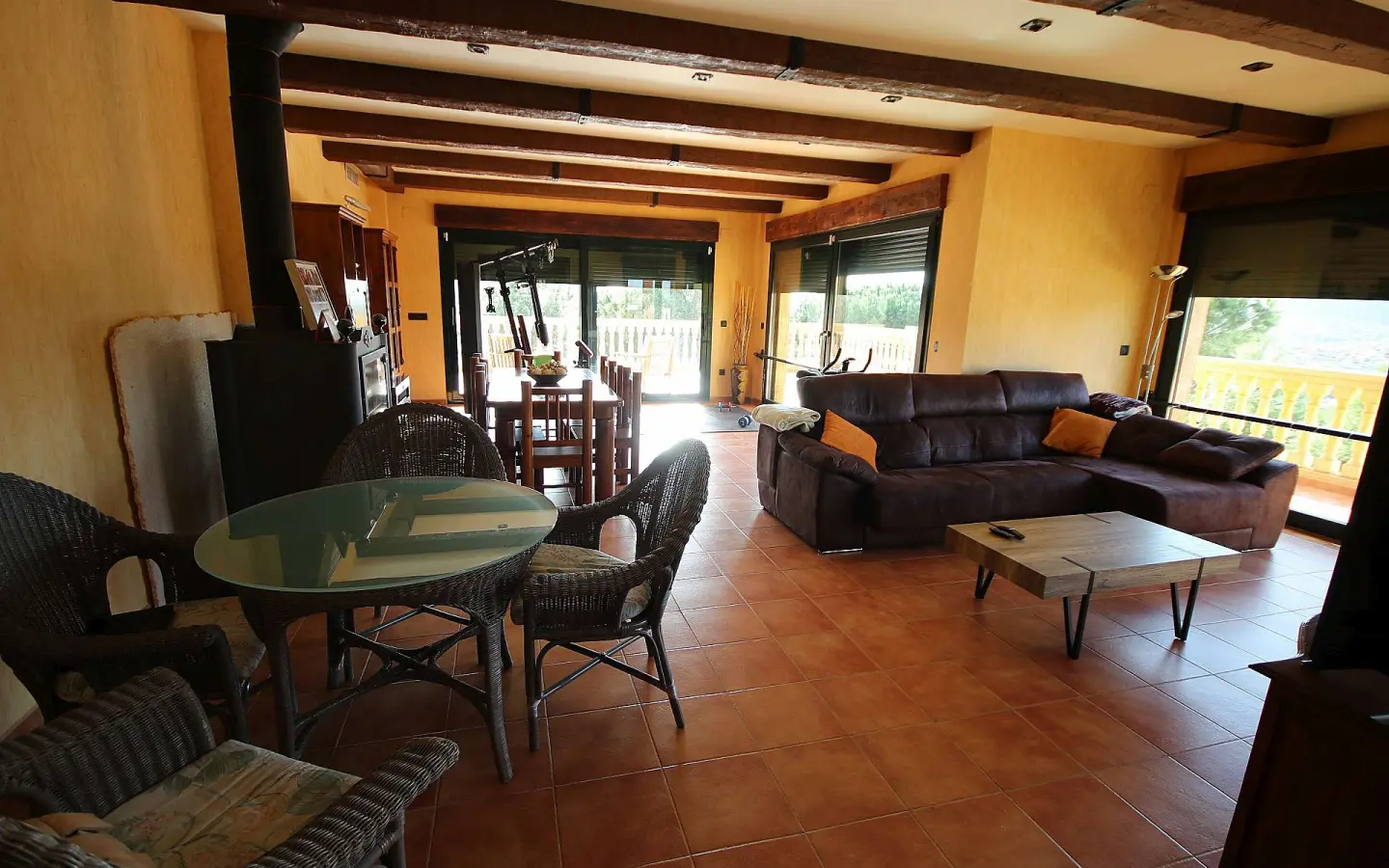 4-bedroom Detached Villa In Petrer, Spain (550 M²)