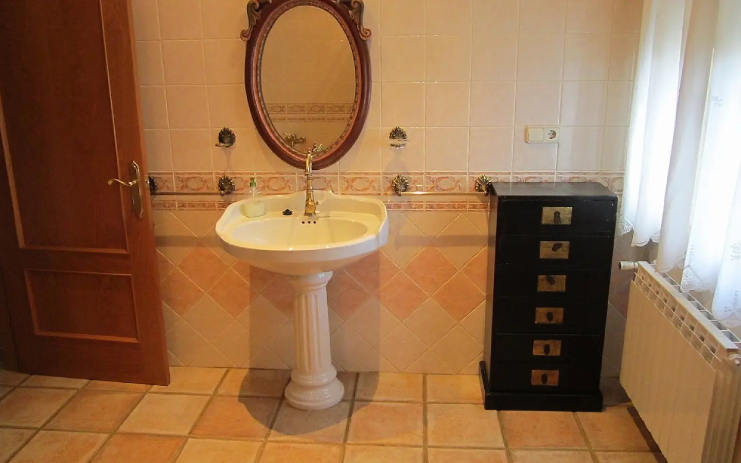 6-bedroom Detached Villa In Yecla, Spain (501 M²)
