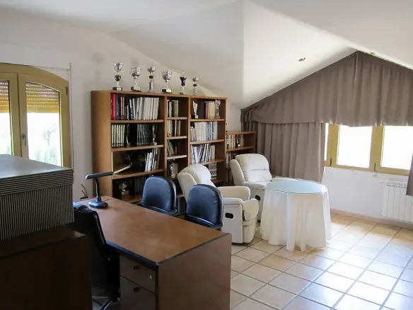 6-bedroom Detached Villa In Yecla, Spain (501 M²)