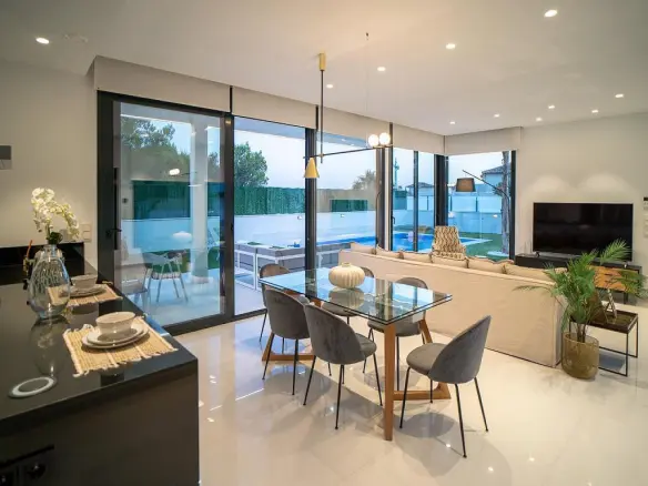 3-bedroom Detached Villa In Benidorm, Spain (145 M²)