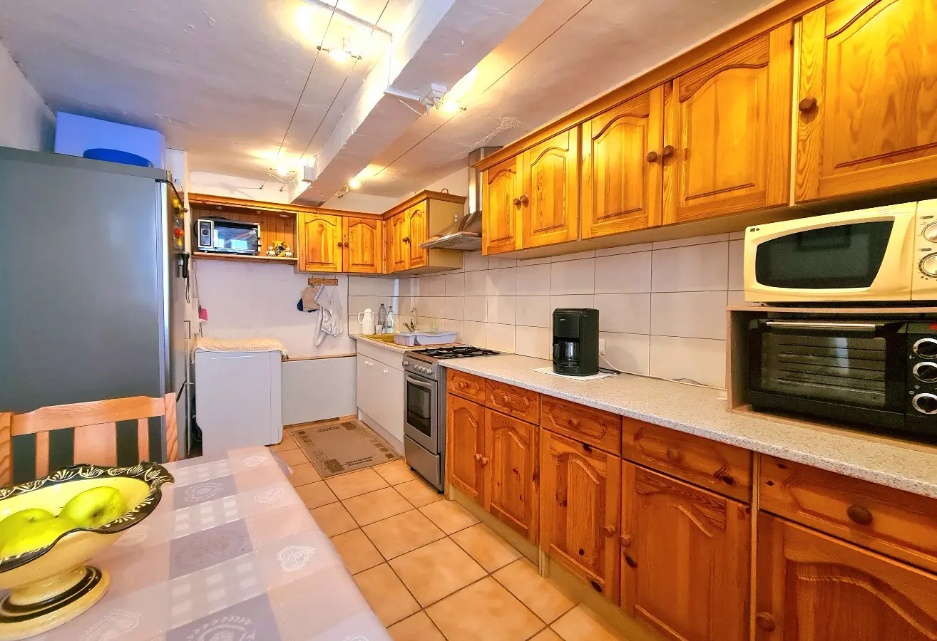 4-bedroom House In Autignac, France (70 M²)