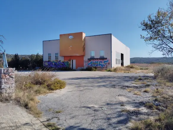 Commercial Property In Sithonia, Greece (948 M²)