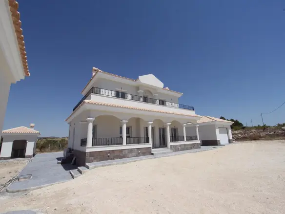 4-bedroom Detached Villa In Pinoso, Spain (195 M²)