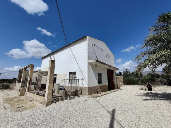 3-bedroom Detached Villa In Crevillente, Spain (250 M²)