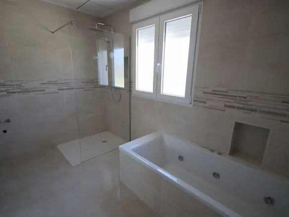 4-bedroom Detached Villa In Pinoso, Spain (220 M²)