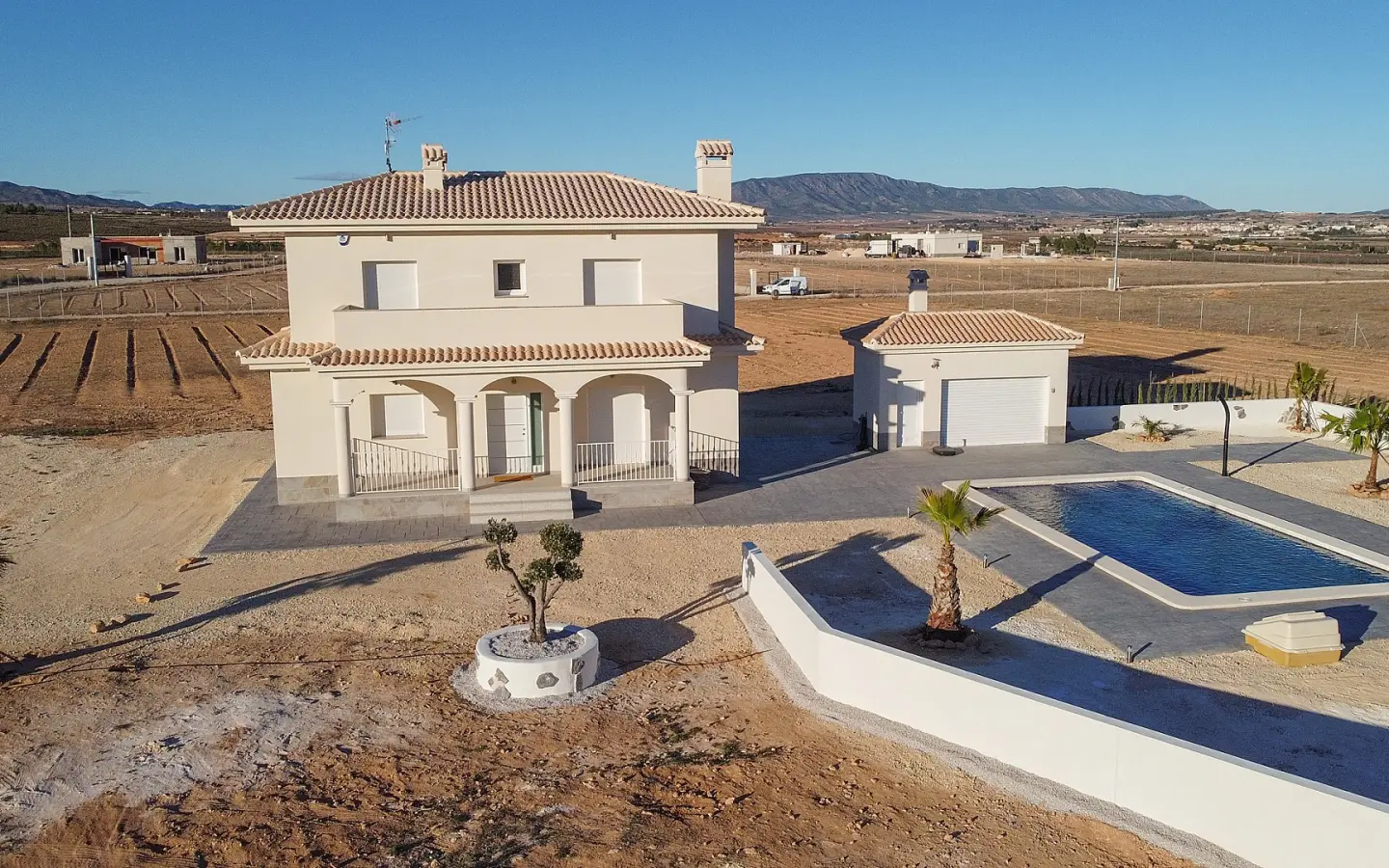 3-bedroom Detached Villa In Pinoso, Spain (150 M²)
