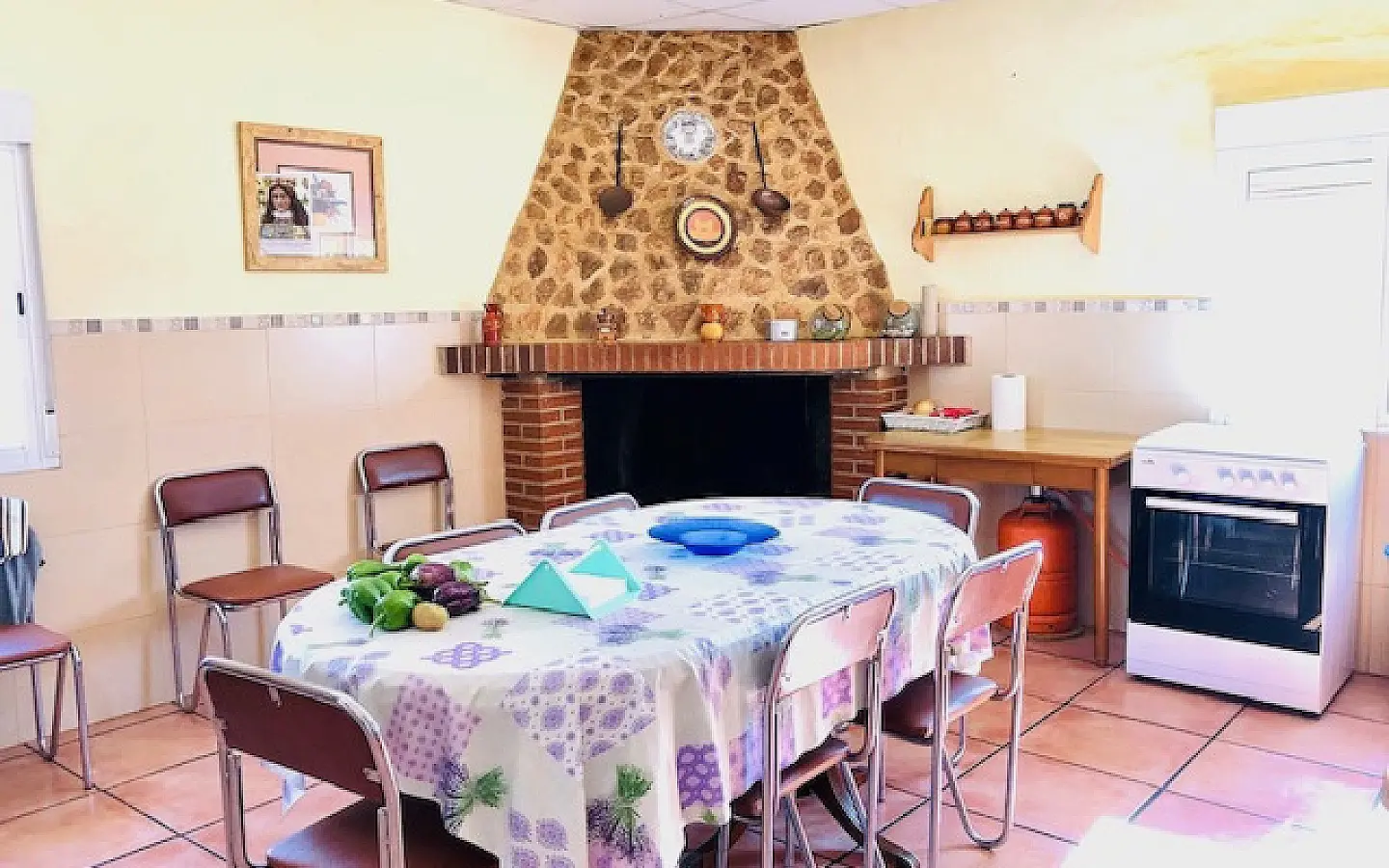 4-bedroom Country House In Yecla, Spain (145 M²)