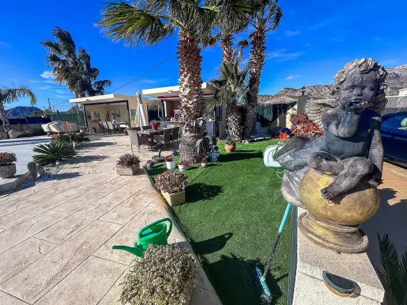 5-bedroom Detached Villa In Jijona, Spain (190 M²)