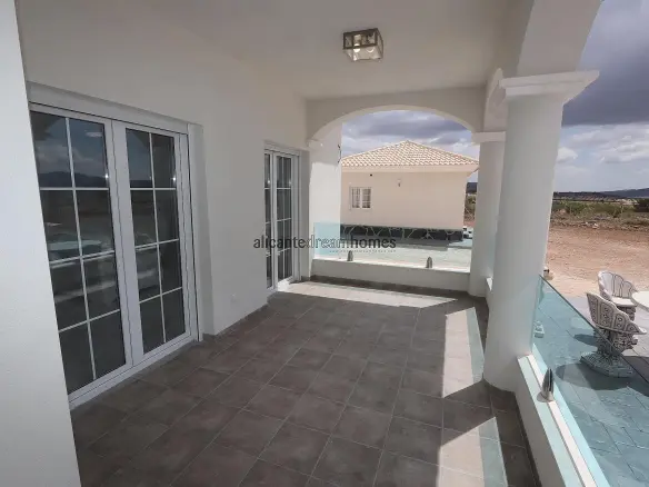 4-bedroom Detached Villa In Pinoso, Spain (212 M²)