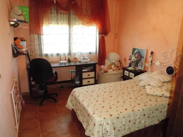 3-bedroom Detached Villa In Pinoso, Spain (211 M²)