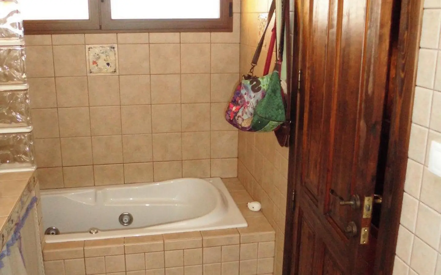 3-bedroom Detached Villa In Pinoso, Spain (211 M²)