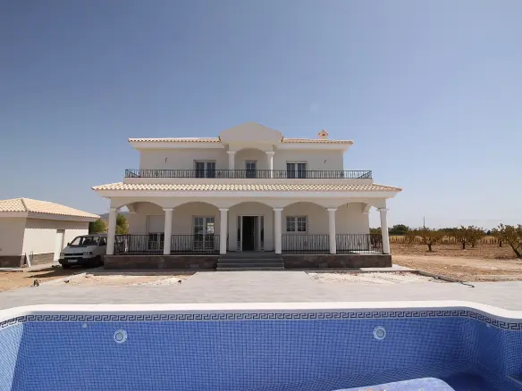 4-bedroom Detached Villa In Pinoso, Spain (195 M²)