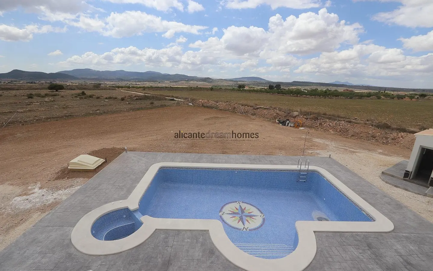 4-bedroom Detached Villa In Pinoso, Spain (212 M²)