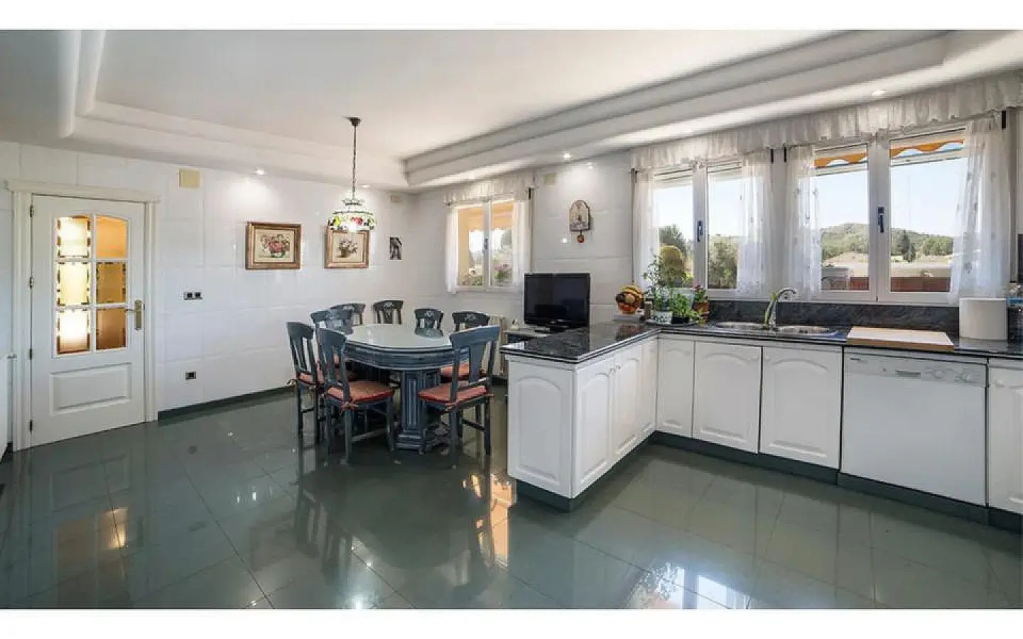 6-bedroom Detached Villa In Yecla, Spain (714 M²)