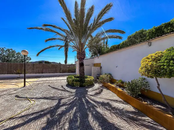 6-bedroom Detached Villa In Monovar, Spain (500 M²)