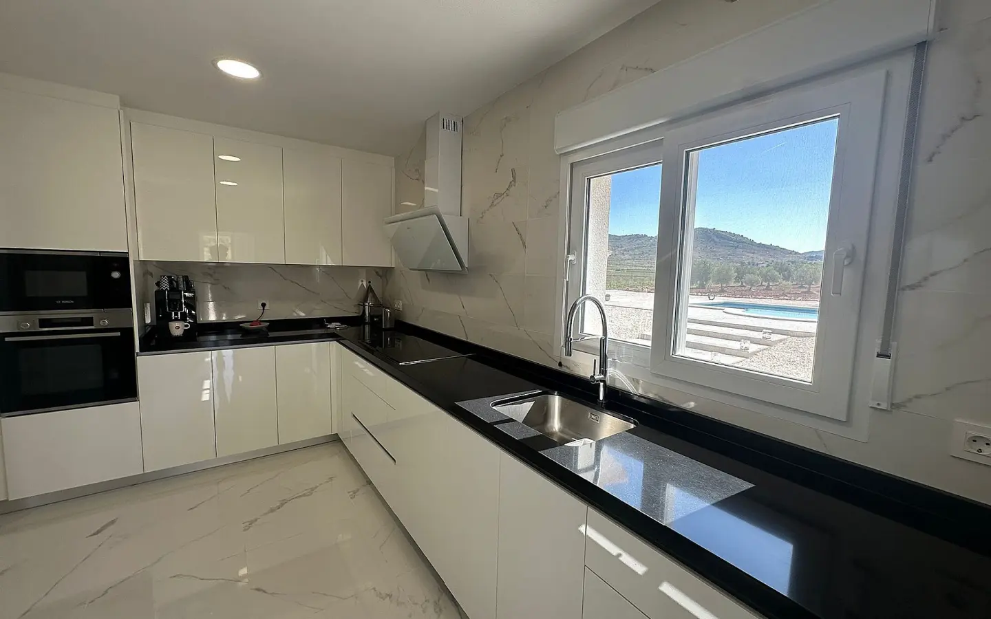 4-bedroom Detached Villa In Pinoso, Spain (180 M²)