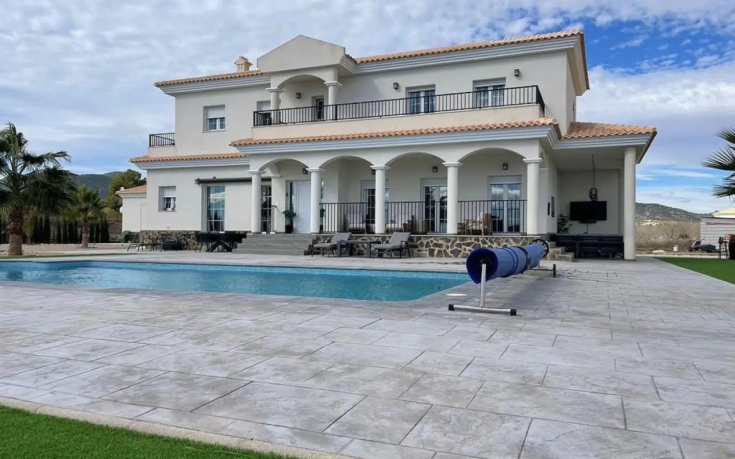 4-bedroom Detached Villa In Pinoso, Spain (270 M²)
