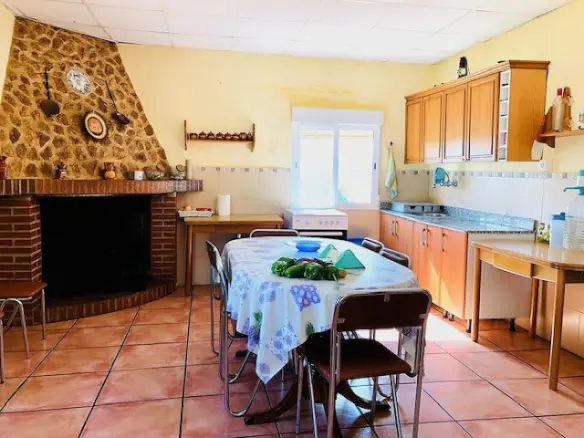 4-bedroom Country House In Yecla, Spain (145 M²)