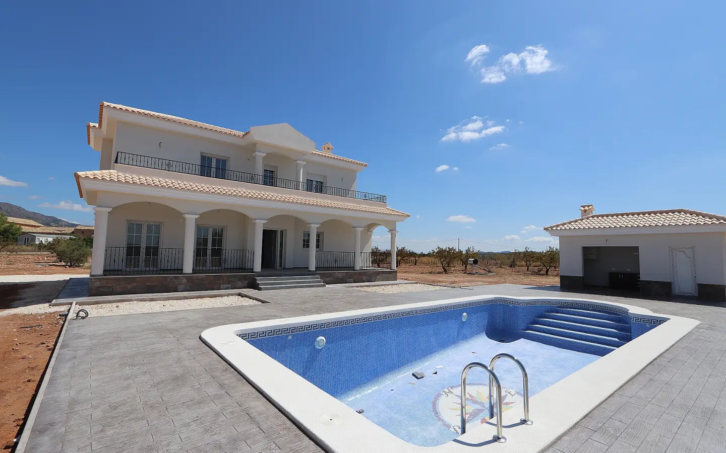 4-bedroom Detached Villa In Pinoso, Spain (195 M²)