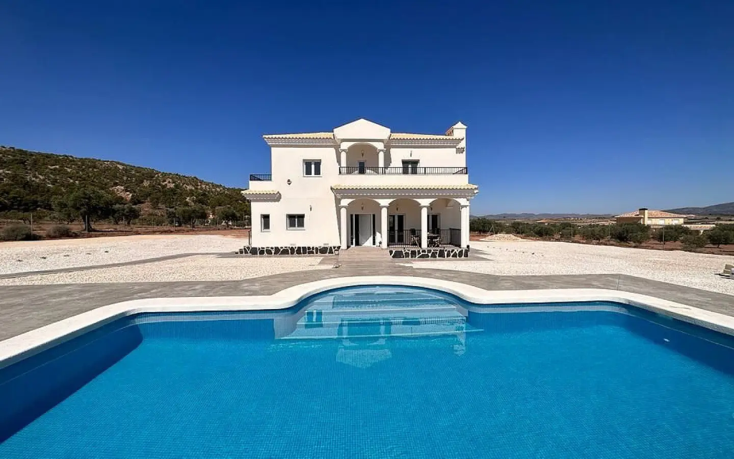 4-bedroom Detached Villa In Pinoso, Spain (180 M²)
