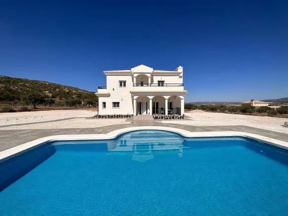4-bedroom Detached Villa In Pinoso, Spain (180 M²)