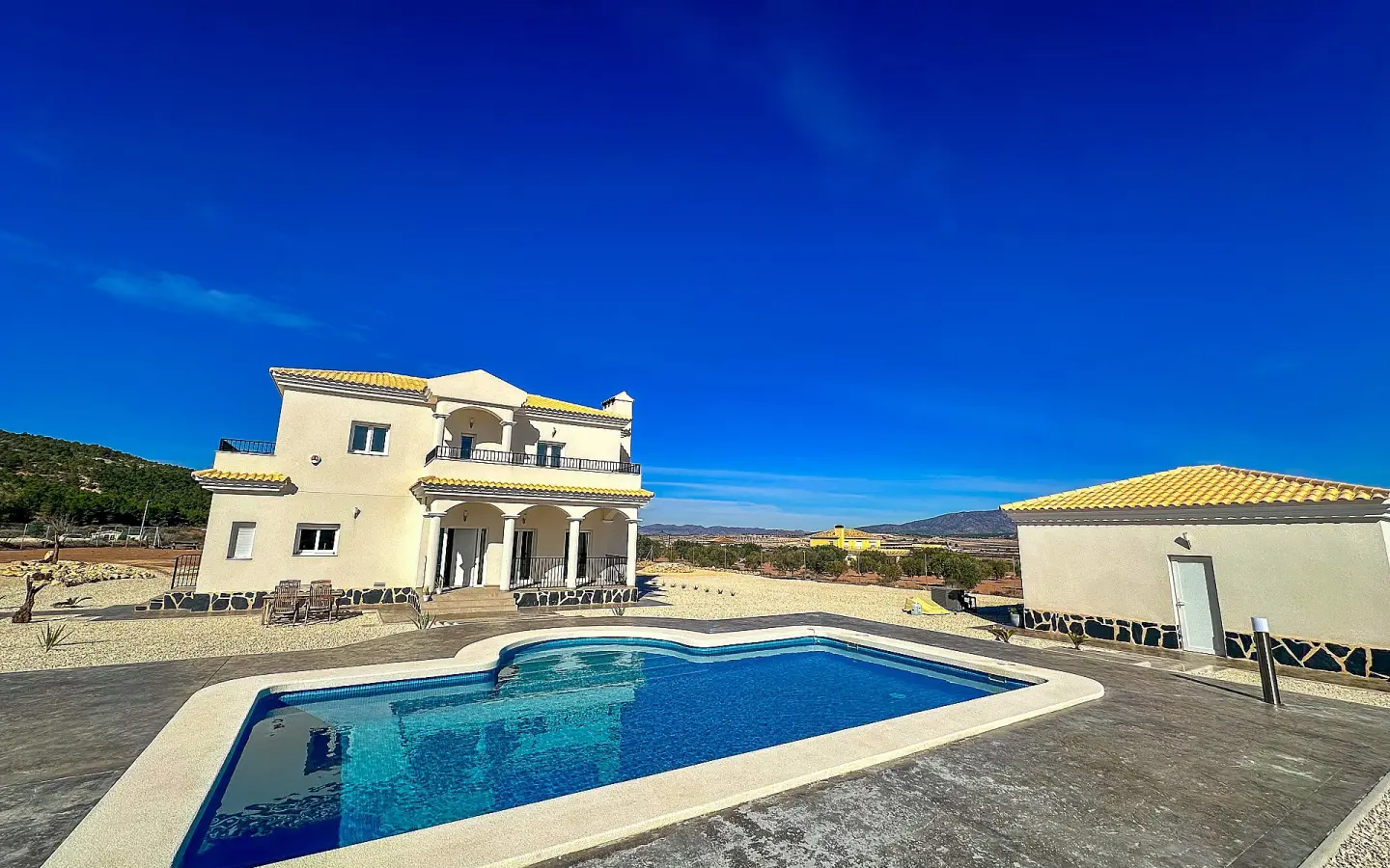 4-bedroom Detached Villa In Pinoso, Spain (180 M²)