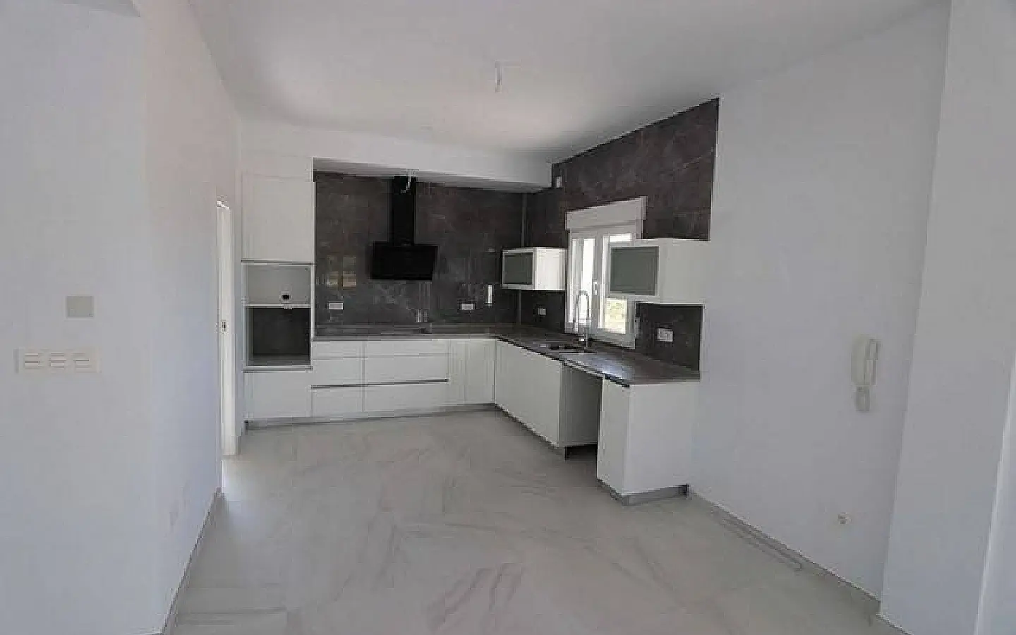 3-bedroom Detached Villa In Pinoso, Spain (120 M²)