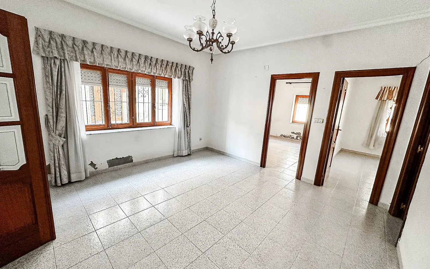 3-bedroom Townhouse In Pinoso, Spain (190 M²)