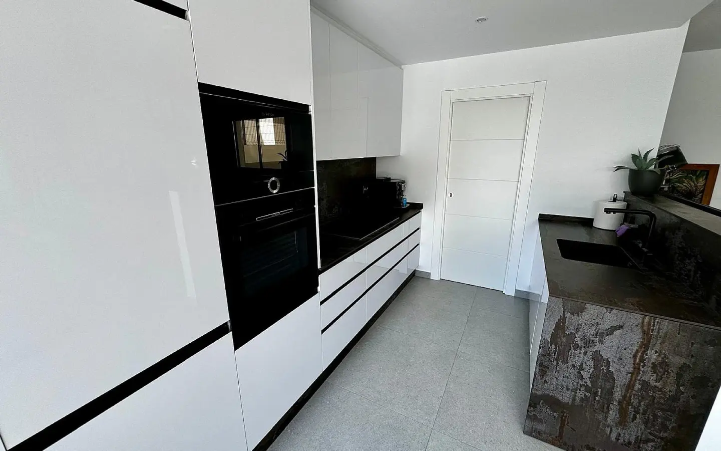 3-bedroom Detached Villa In Algorfa, Spain (197 M²)