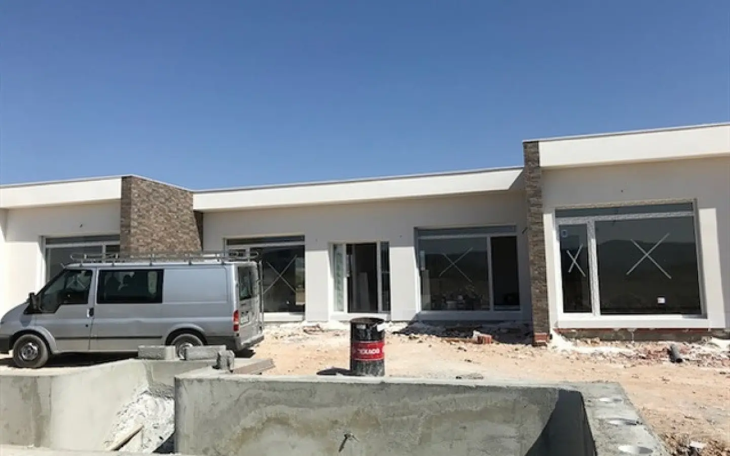 3-bedroom Detached Villa In Pinoso, Spain (150 M²)