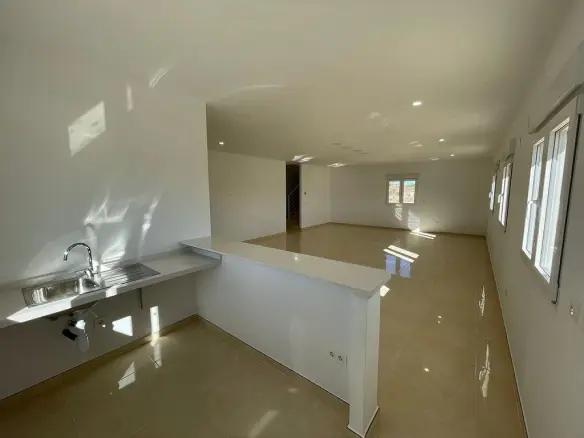 6-bedroom Detached Villa In Pinoso, Spain (270 M²)