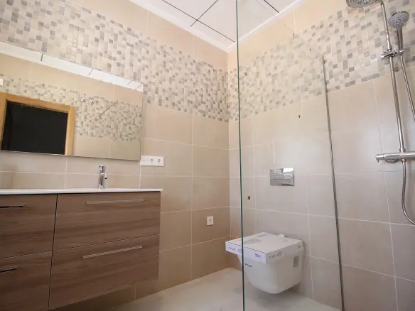 4-bedroom Detached Villa In Pinoso, Spain (195 M²)