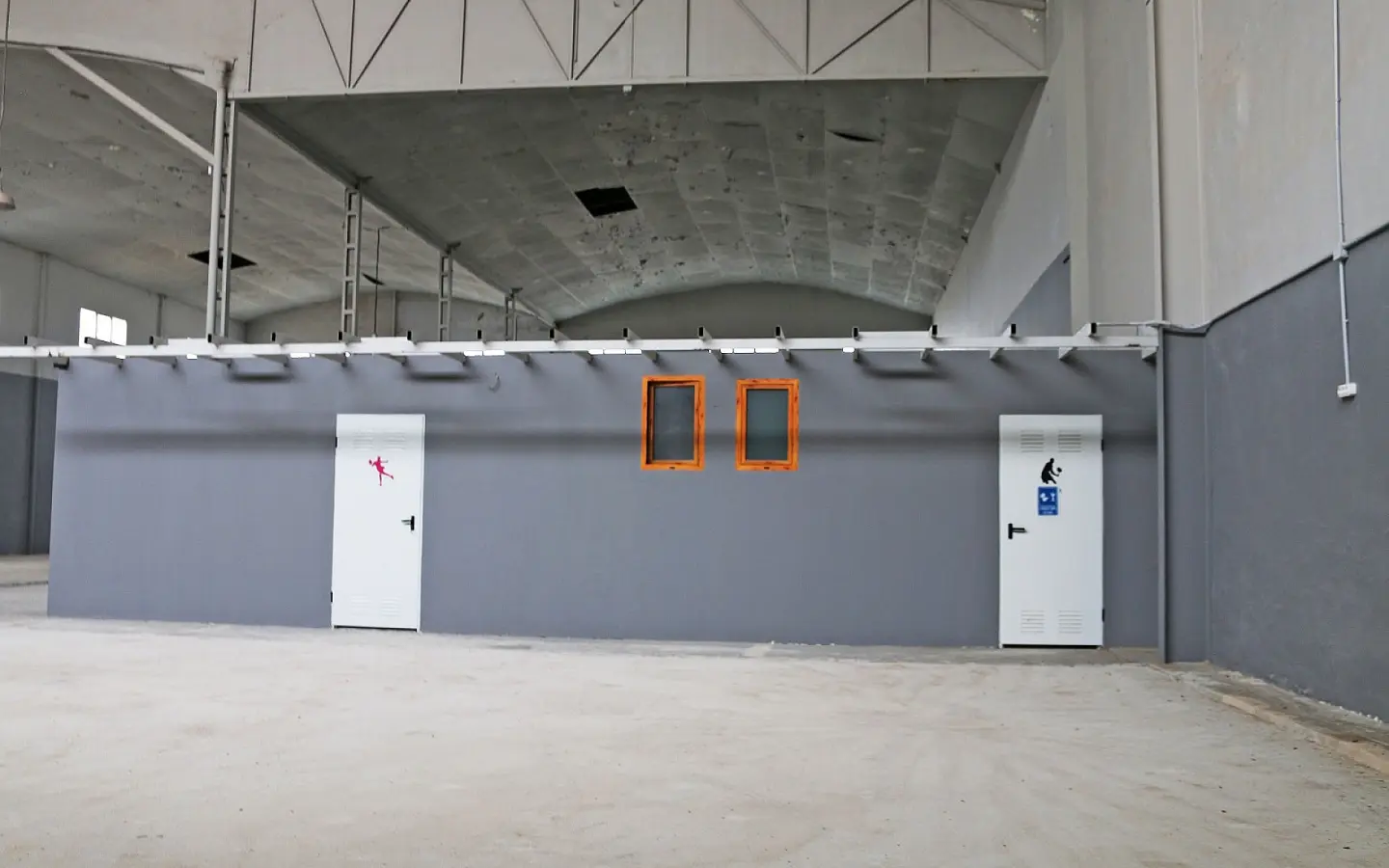 Commercial In Pinoso, Spain (1.960 M²)