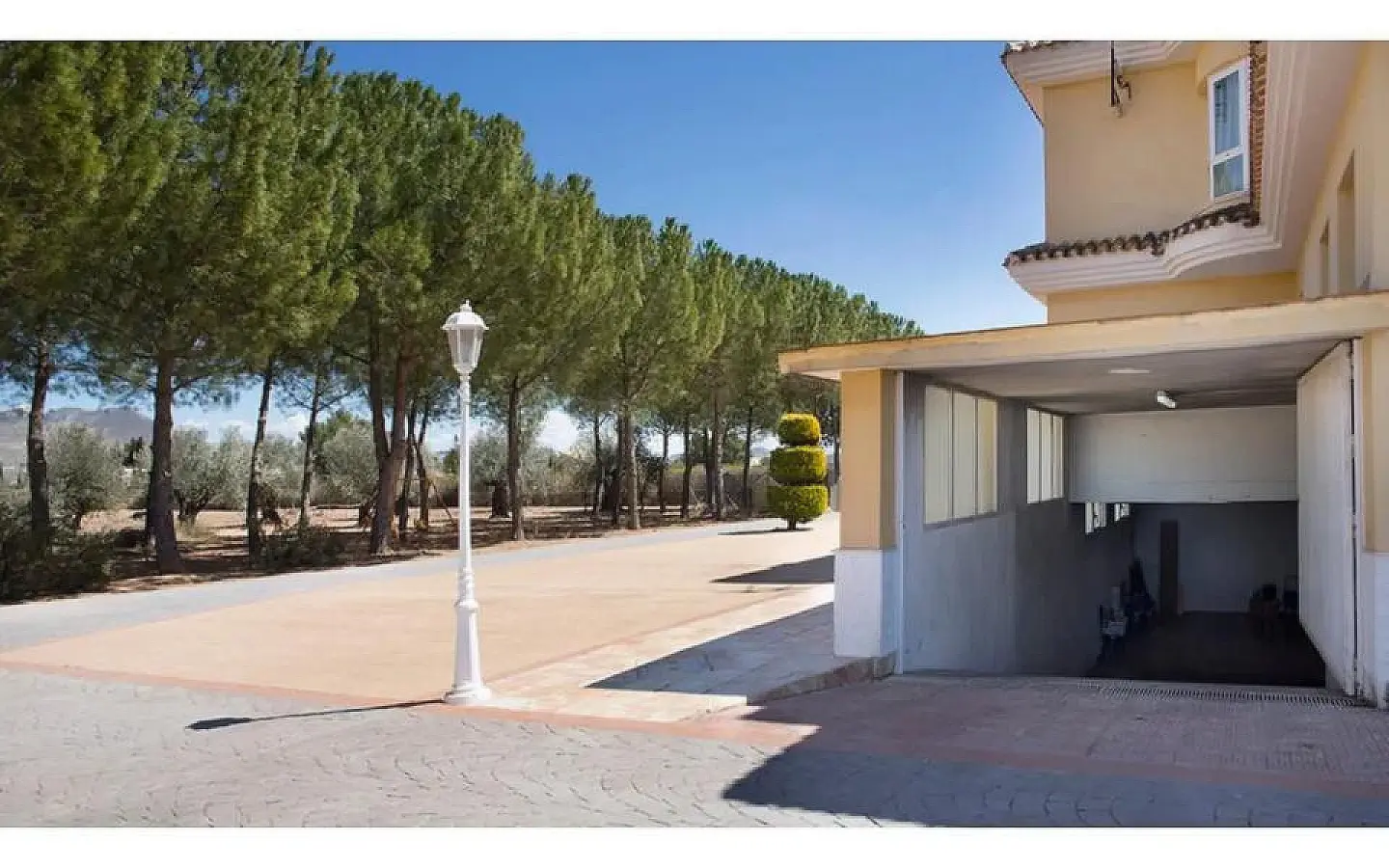 6-bedroom Detached Villa In Yecla, Spain (714 M²)