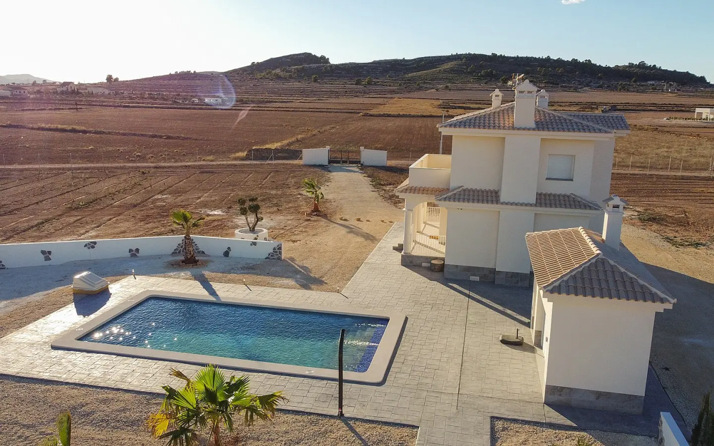 3-bedroom Detached Villa In Pinoso, Spain (150 M²)