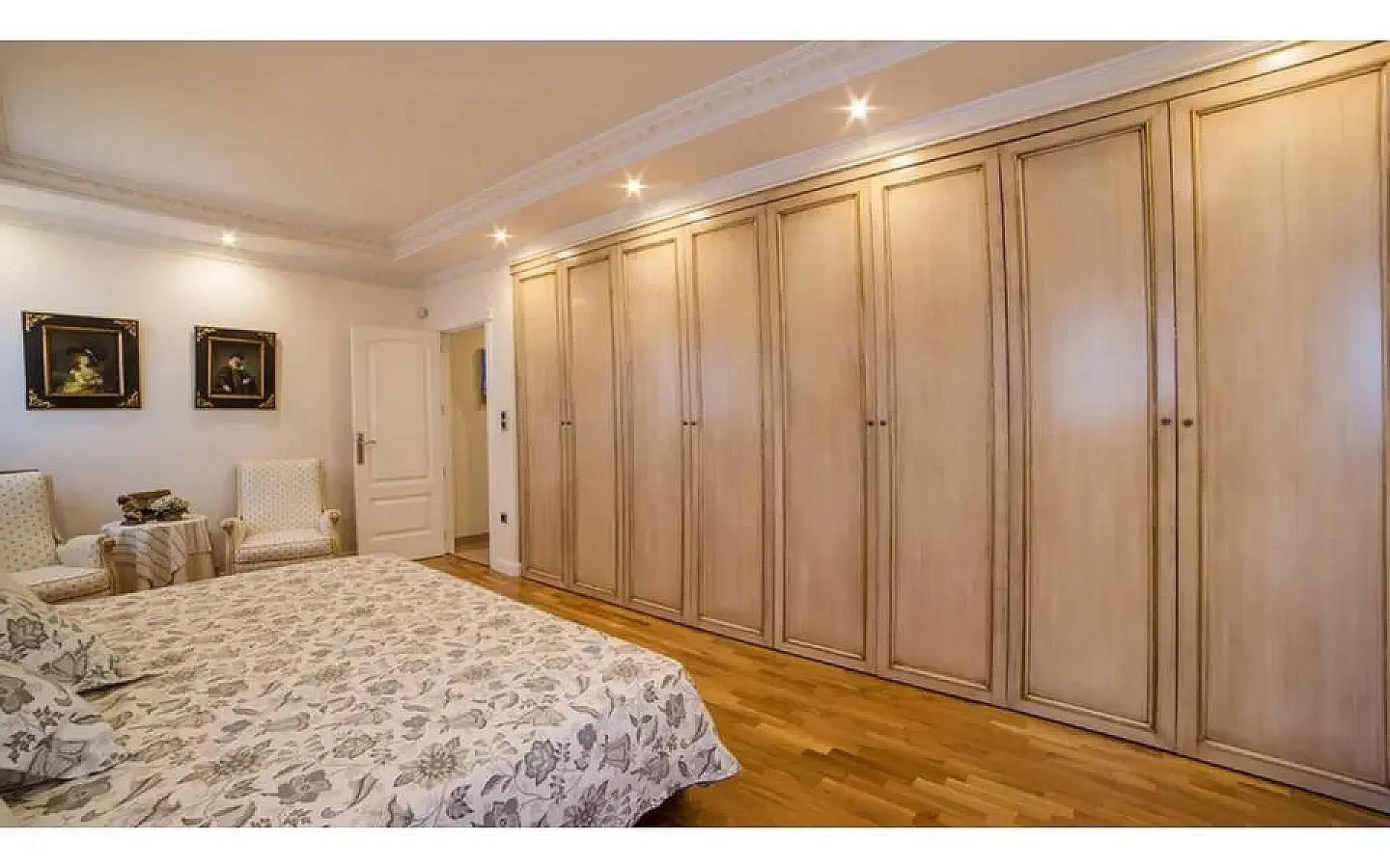6-bedroom Detached Villa In Yecla, Spain (714 M²)