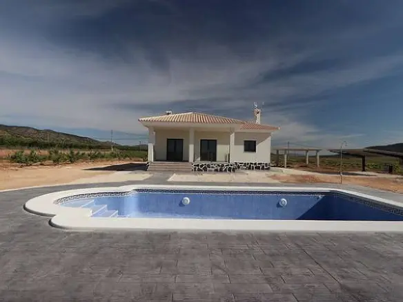 3-bedroom Detached Villa In Pinoso, Spain (120 M²)