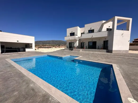 4-bedroom Detached Villa In Pinoso, Spain (180 M²)