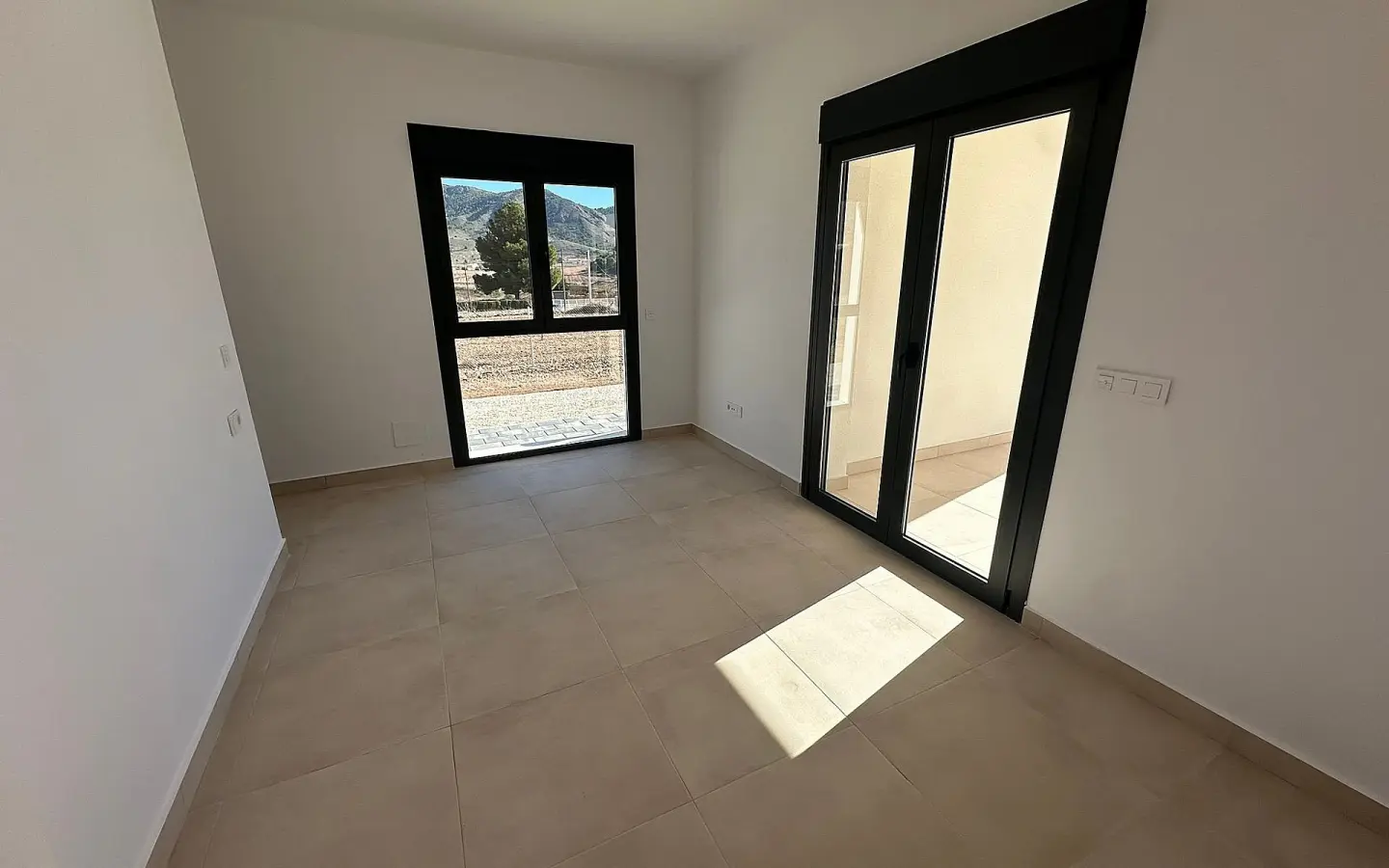 3-bedroom Detached Villa In El Cantón, Spain (190 M²)