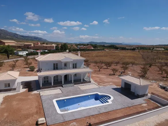 4-bedroom Detached Villa In Pinoso, Spain (150 M²)