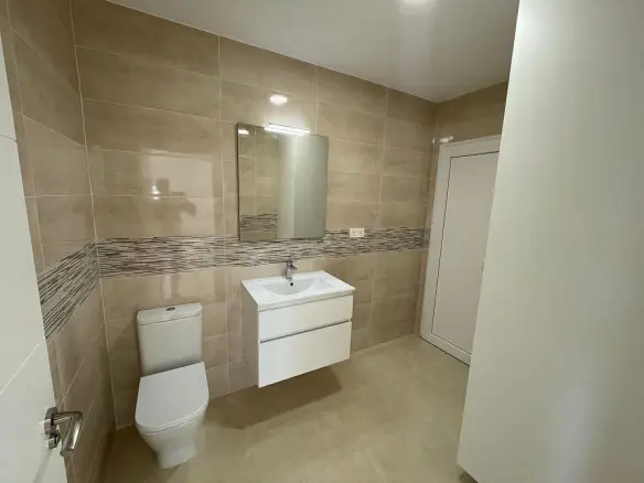 6-bedroom Detached Villa In Pinoso, Spain (270 M²)