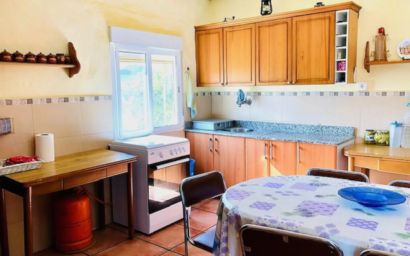 4-bedroom Country House In Yecla, Spain (145 M²)