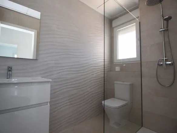 6-bedroom Detached Villa In Pinoso, Spain (245 M²)