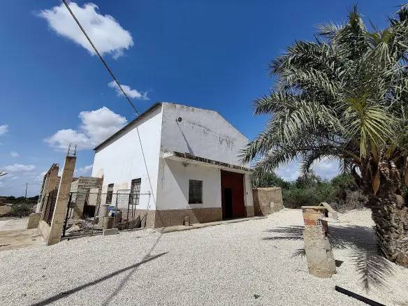 3-bedroom Detached Villa In Crevillente, Spain (250 M²)