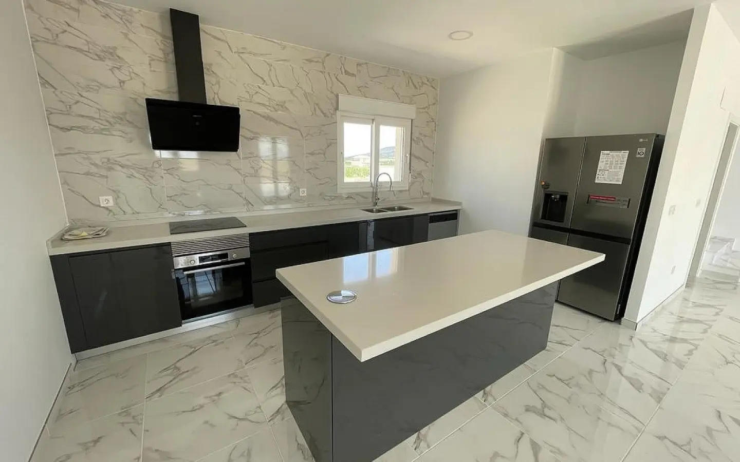 4-bedroom Detached Villa In Pinoso, Spain (270 M²)