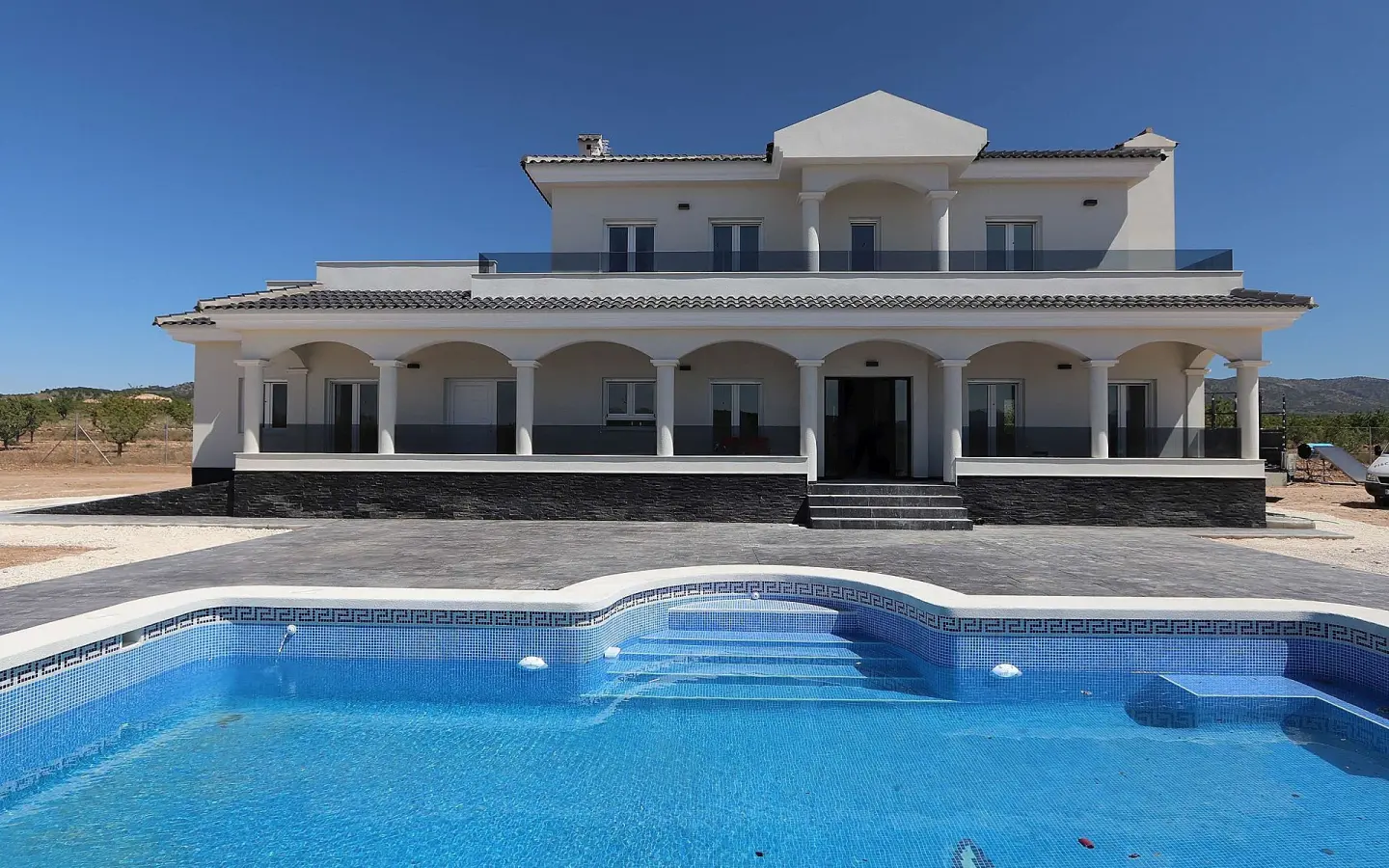 6-bedroom Detached Villa In Pinoso, Spain (245 M²)