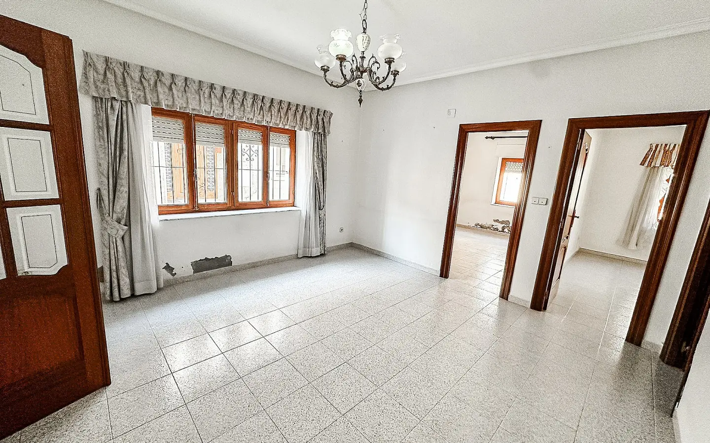3-bedroom Townhouse In Pinoso, Spain (190 M²)