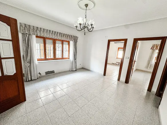3-bedroom Townhouse In Pinoso, Spain (190 M²)